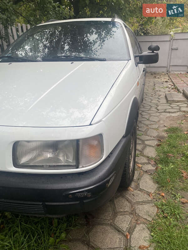 Универсал Volkswagen Passat 1993 в Тараще