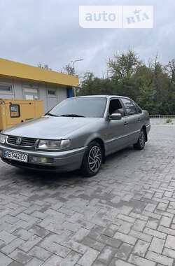 Седан Volkswagen Passat 1994 в Гайсину