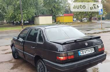 Седан Volkswagen Passat 1993 в Чернігові