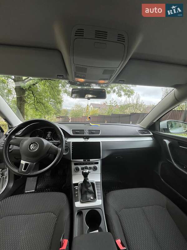 Седан Volkswagen Passat 2012 в Заліщиках