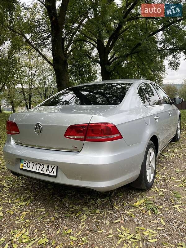 Седан Volkswagen Passat 2012 в Заліщиках