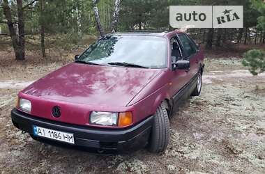 Седан Volkswagen Passat 1989 в Дымере