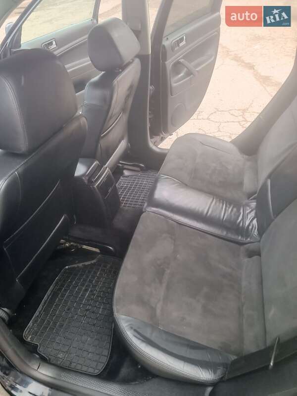 Універсал Volkswagen Passat 2002 в Коломиї