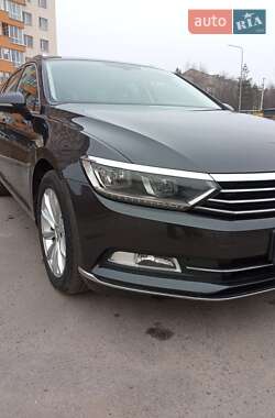 Универсал Volkswagen Passat 2017 в Виннице