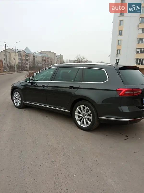 Volkswagen Passat 2017 VIN WVWZZZ3CZJE115885 фото оголошення 10 з 77