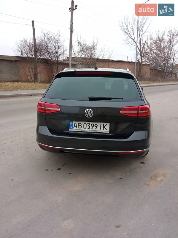 Volkswagen Passat 2017 VIN WVWZZZ3CZJE115885 фото оголошення 11 з 77