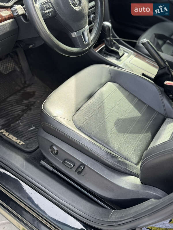 Седан Volkswagen Passat 2012 в Дніпрі