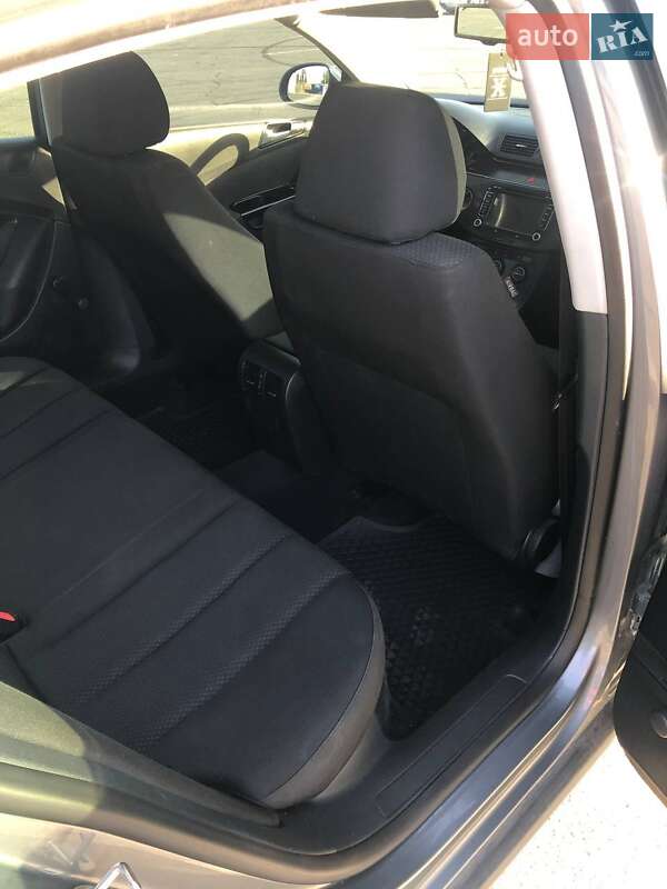 Седан Volkswagen Passat 2007 в Дніпрі
