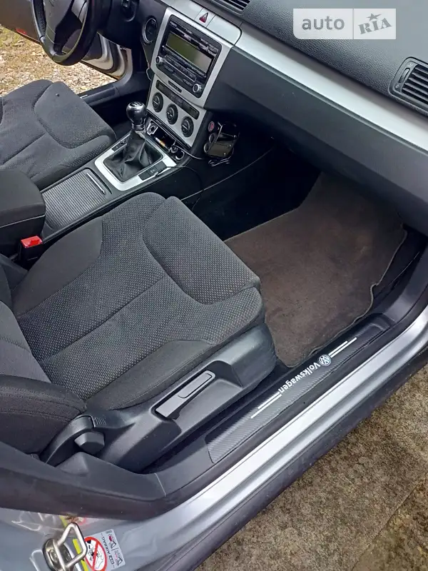 Універсал Volkswagen Passat 2009 в 