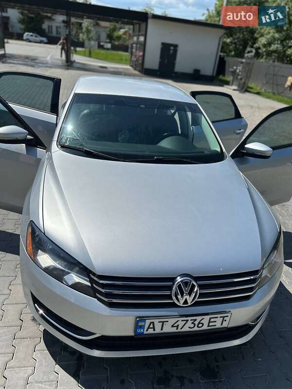 Седан Volkswagen Passat 2015 в Івано-Франківську