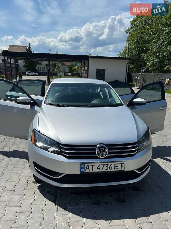 Седан Volkswagen Passat 2015 в Івано-Франківську