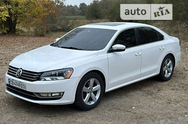 Седан Volkswagen Passat 2012 в Чернігові