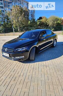 Седан Volkswagen Passat 2013 в Херсоні