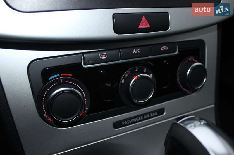 Универсал Volkswagen Passat 2012 в Львове