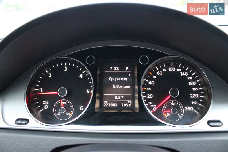 Универсал Volkswagen Passat 2012 в Львове