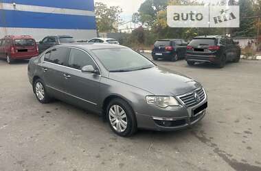 Седан Volkswagen Passat 2008 в Дніпрі