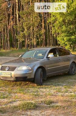 Седан Volkswagen Passat 2003 в Мерефа