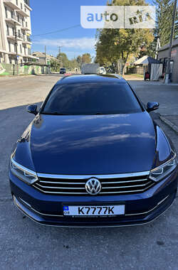 Універсал Volkswagen Passat 2017 в Звягелі