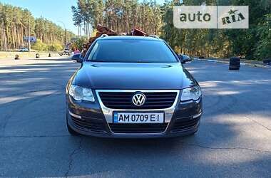 Універсал Volkswagen Passat 2010 в Києві