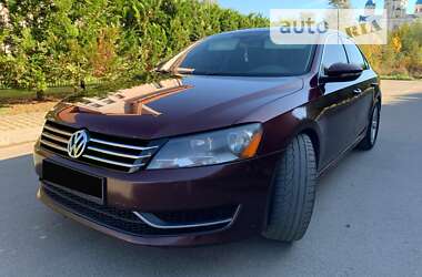 Седан Volkswagen Passat 2012 в Червонограде