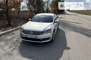 Седан Volkswagen Passat 2012 в Дніпрі