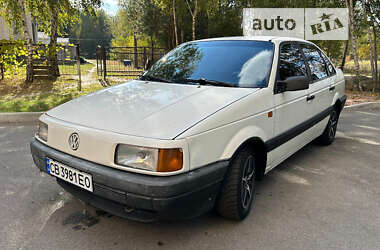 Седан Volkswagen Passat 1989 в Чернігові