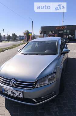 Седан Volkswagen Passat 2013 в Тернополе