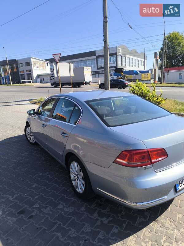 Седан Volkswagen Passat 2013 в Тернополе