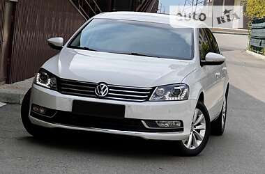 Седан Volkswagen Passat 2012 в Одессе