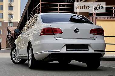 Седан Volkswagen Passat 2012 в Одессе