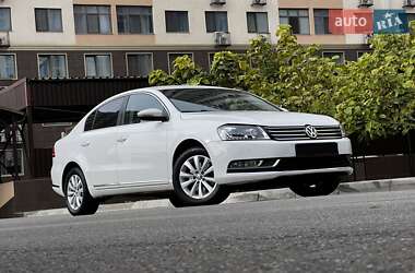 Volkswagen Passat 2012