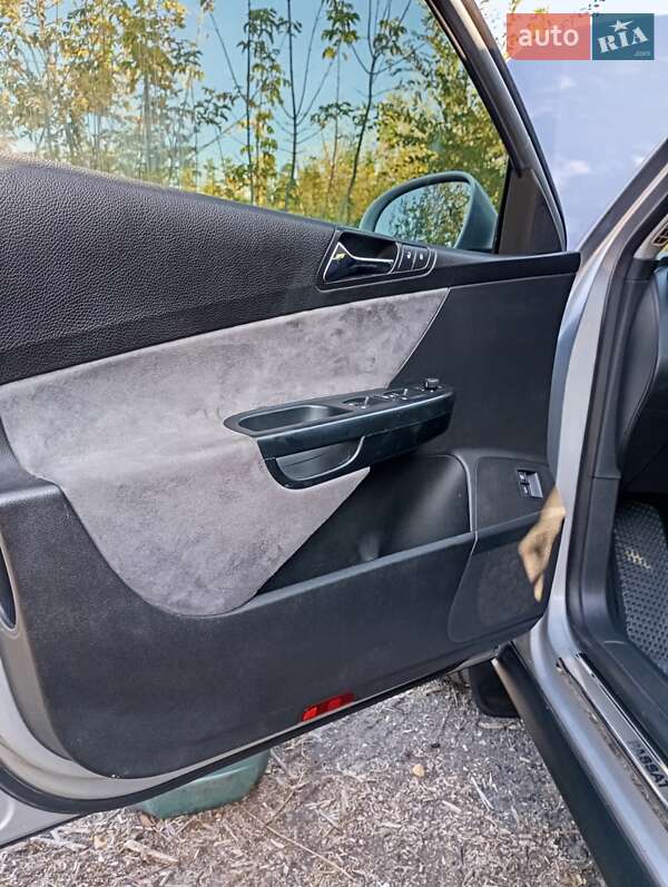 Седан Volkswagen Passat 2008 в Кривом Роге фото 39 Седан Volkswagen Passat 2008 в Кривом Роге