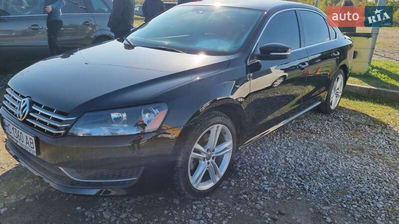 Седан Volkswagen Passat 2013 в Львове