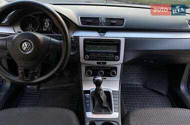 Универсал Volkswagen Passat 2011 в 