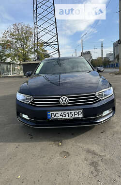 Універсал Volkswagen Passat 2016 в Дніпрі