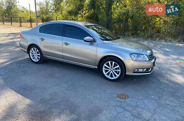 Седан Volkswagen Passat 2013 в Кривому Розі