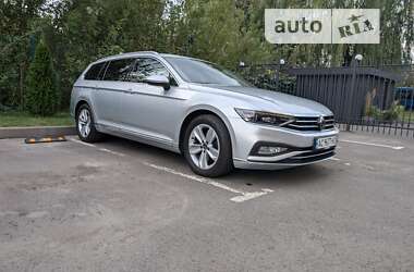 Універсал Volkswagen Passat 2020 в Луцьку