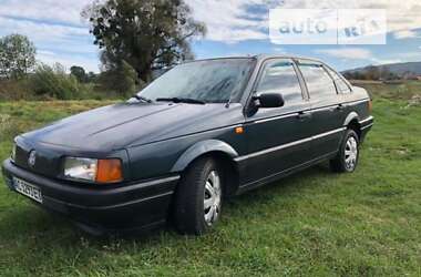 Седан Volkswagen Passat 1992 в Кременце