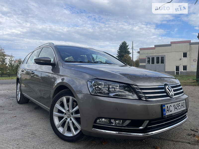 Універсал Volkswagen Passat 2011 в Луцьку