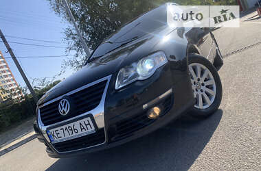 Седан Volkswagen Passat 2008 в Днепре