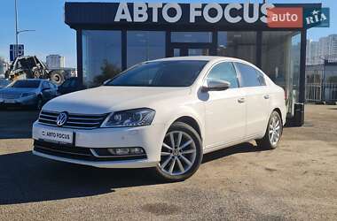 Седан Volkswagen Passat 2014 в Киеве