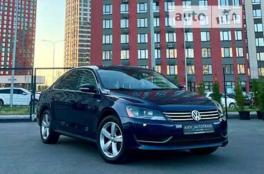 Седан Volkswagen Passat 2015 в Києві