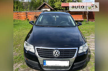 Універсал Volkswagen Passat 2008 в Житомирі