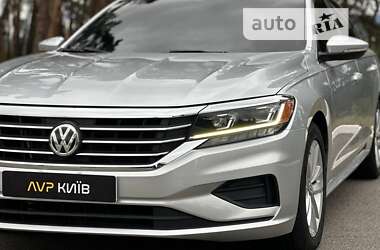 Седан Volkswagen Passat 2019 в Києві