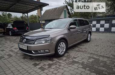 Універсал Volkswagen Passat 2011 в Старокостянтинові