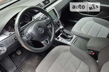 Універсал Volkswagen Passat 2011 в Старокостянтинові