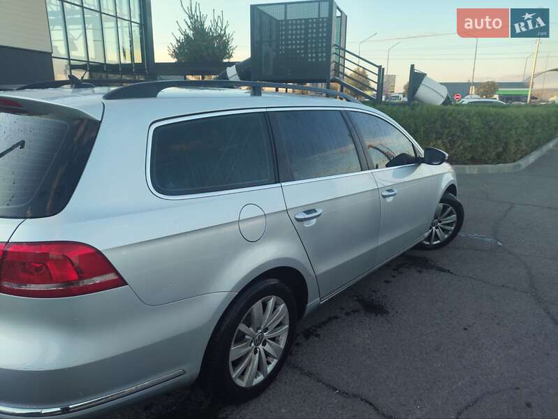 Універсал Volkswagen Passat 2013 в Виноградові