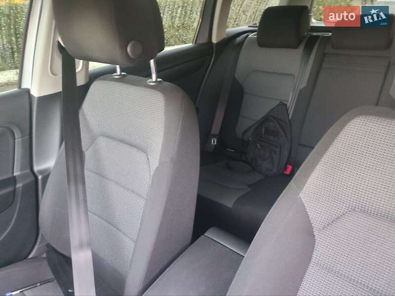 Універсал Volkswagen Passat 2013 в Виноградові