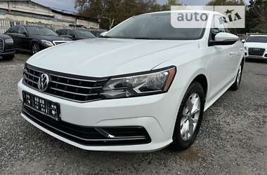 Седан Volkswagen Passat 2017 в Тернополі