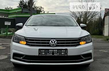 Седан Volkswagen Passat 2017 в Тернополі